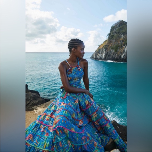 NWT FARM Rio Maxi Dress - Blue Ocean
Stories - Picture 2 of 11